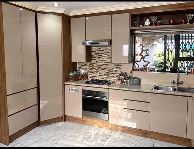 3 BEDROOM HOUSE FOR SALE IN MOREHILL